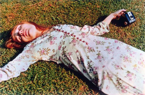 william-eggleston-untitled-1975-girl-on-grass